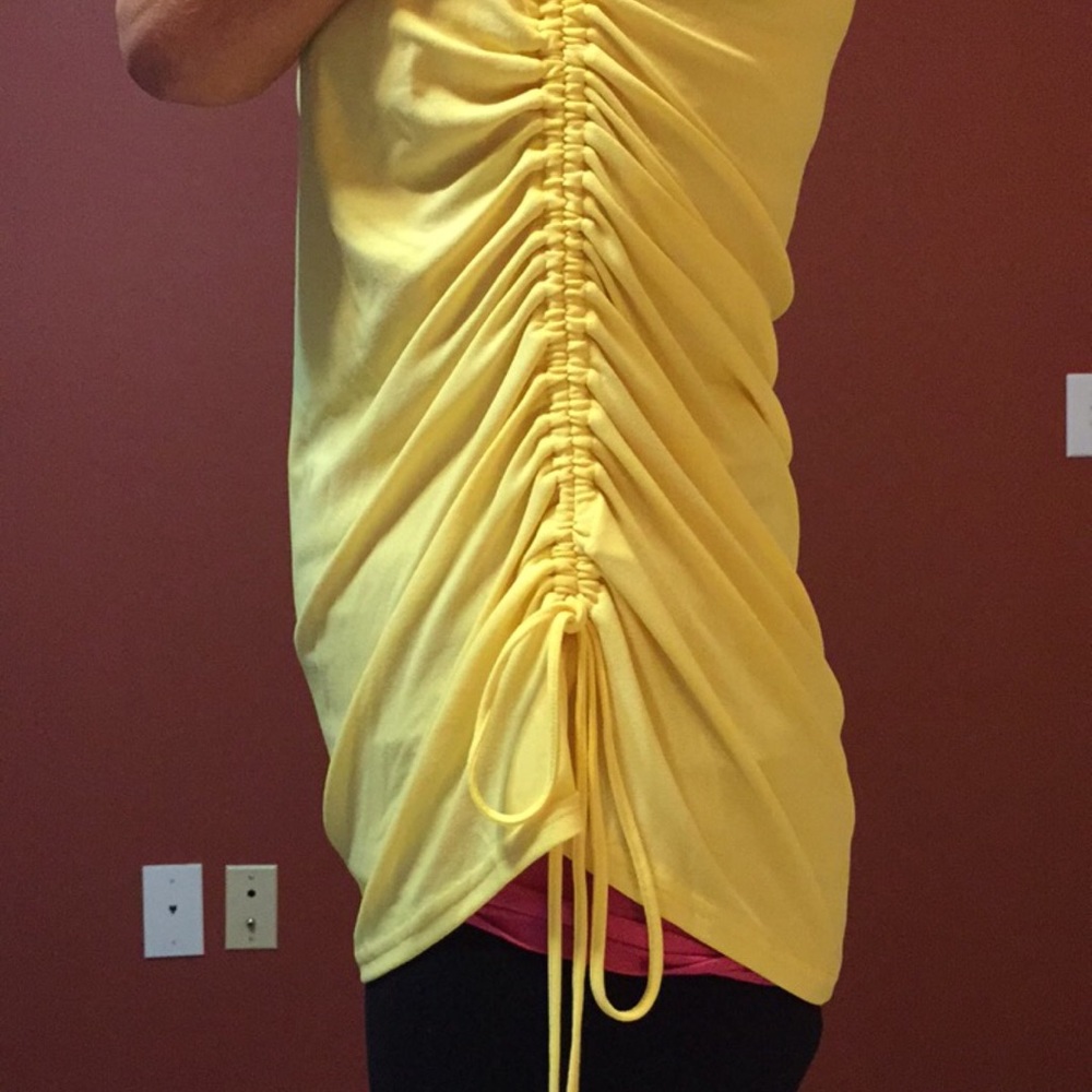 Yellow top - Picture 4 of 4